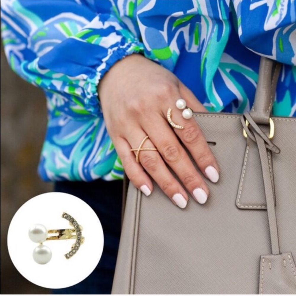 GOLD PEARL AND MOON RING! 🌙